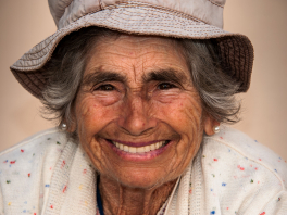 0001 Grandma of Lisboa